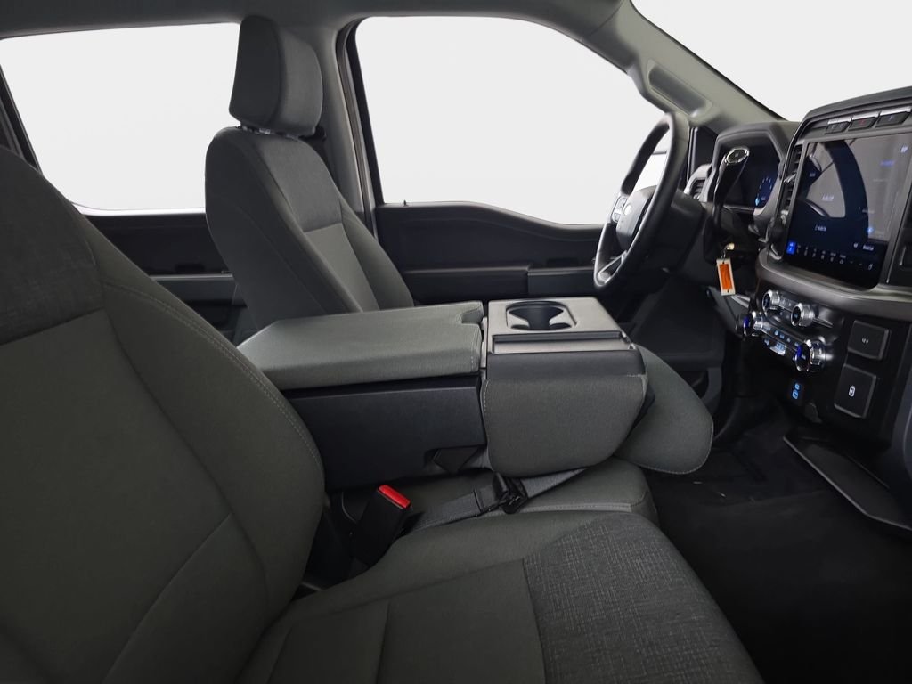 Used 2024 Oxford White Ford XLT image 10