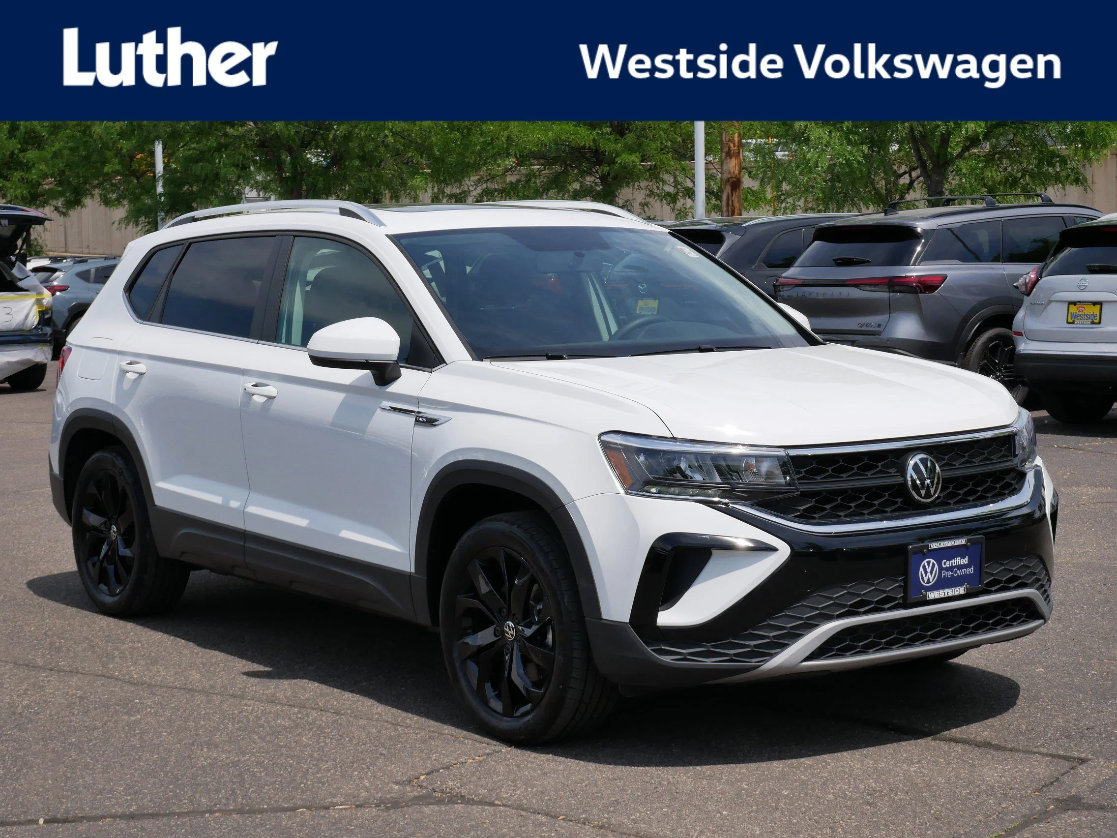 2022 Volkswagen Taos 1.5T SE 4Motion's photo