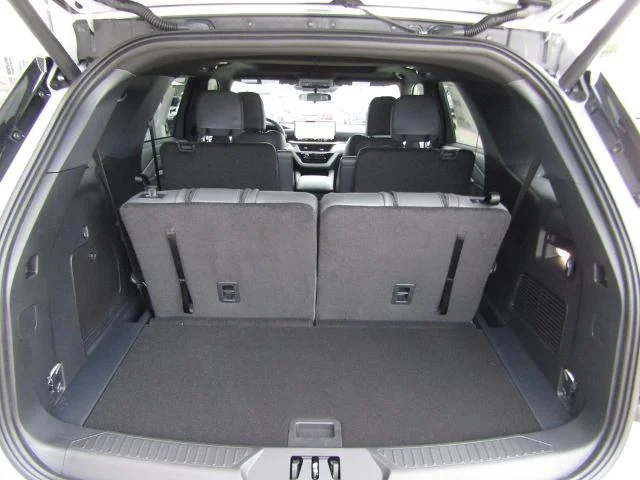 New 2027 Avalanche Gray Ford Active image 71