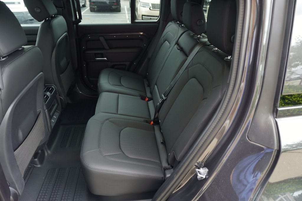 New 2026 Carpathian Grey Land Rover X-Dynamic SE image 29