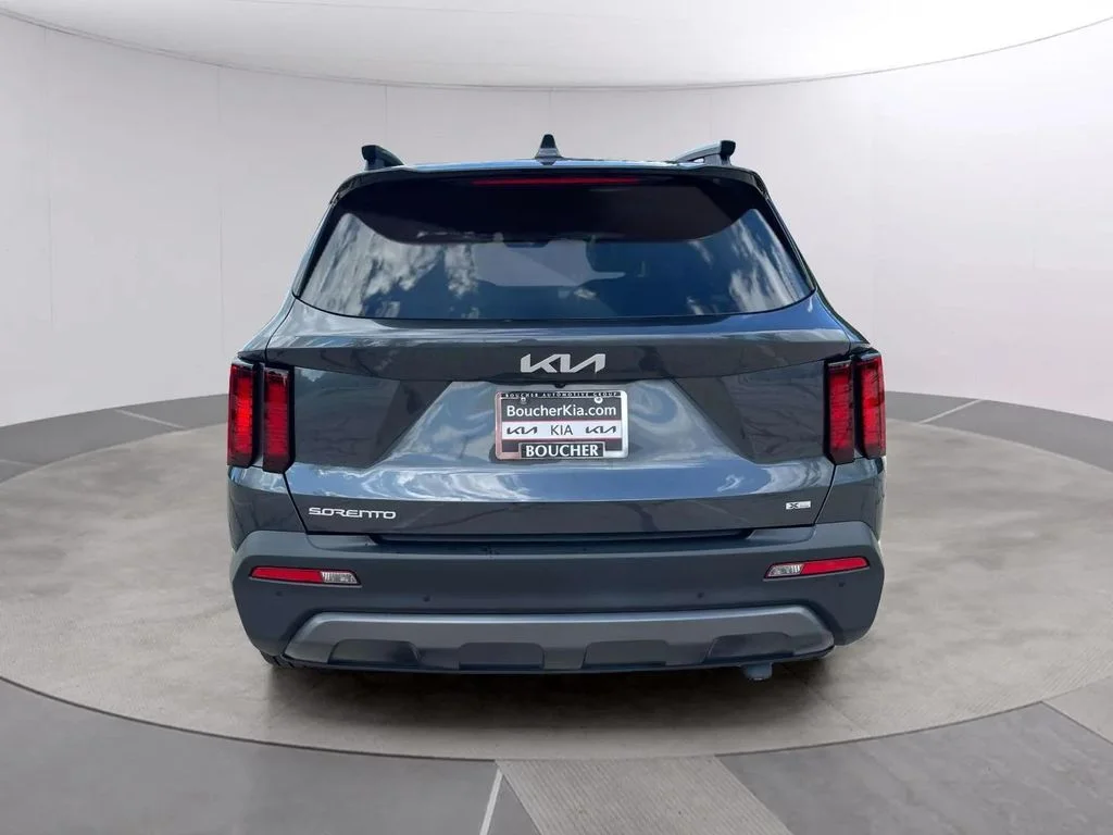Used 2023 Gravity Gray Kia X-Line EX image 4