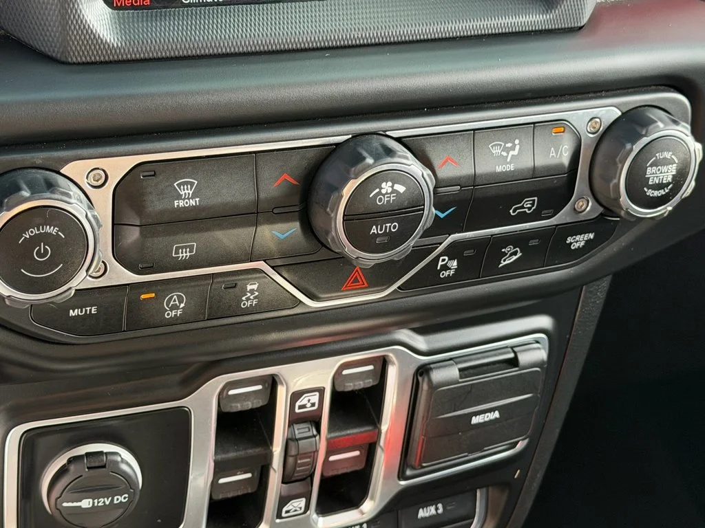 Used 2020 Red Jeep Unlimited Rubicon image 17
