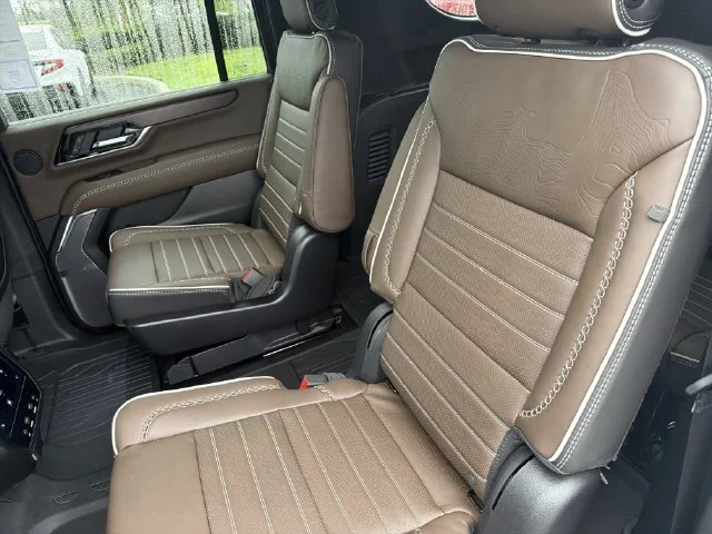 New 2026 Glacier White Tricoat GMC Denali Ultimate image 15