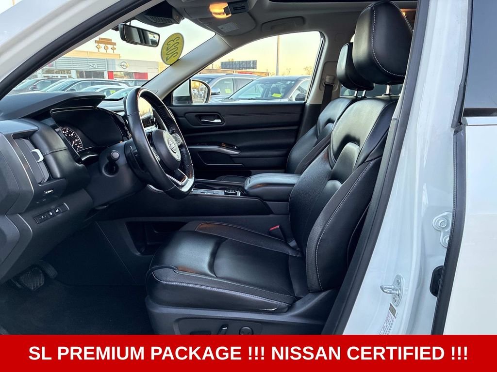 Used 2023 White Nissan SL image 22
