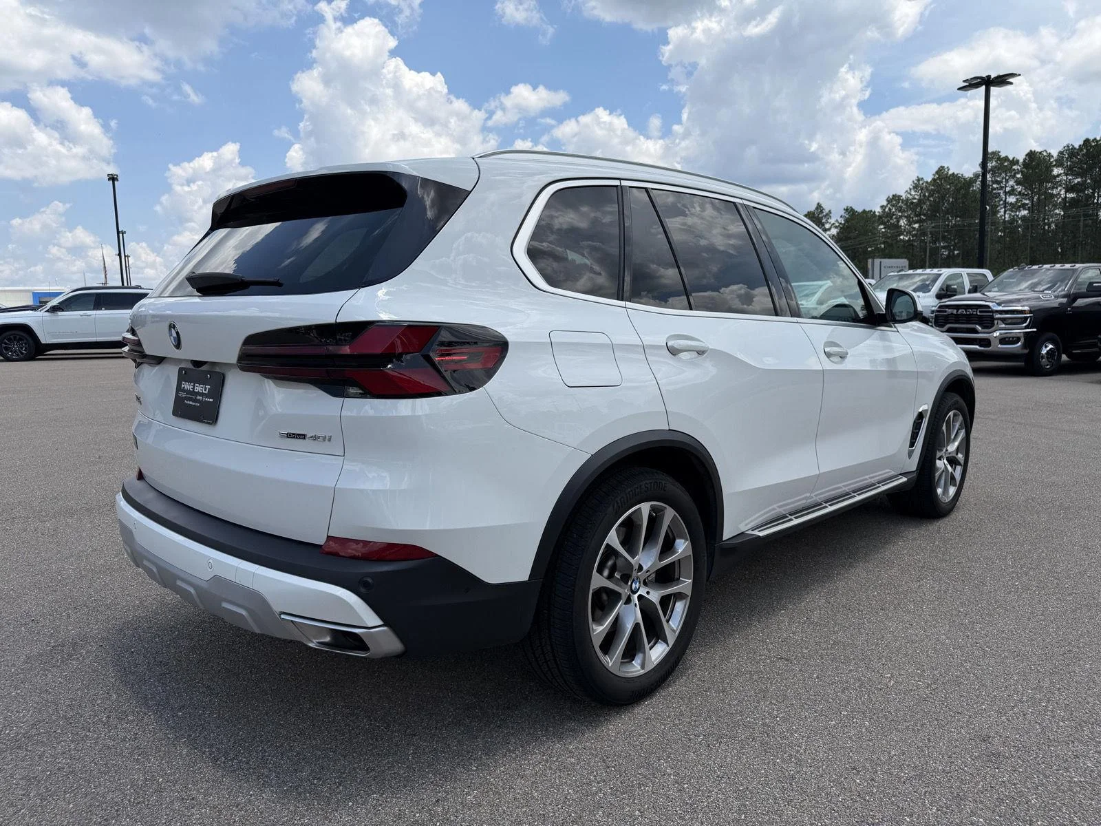 Used 2026 WHITE BMW sDrive40i image 6