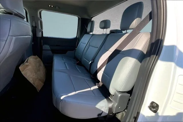 2026 Ford F-350 Super Duty Chassis Cab XL - Photo 10