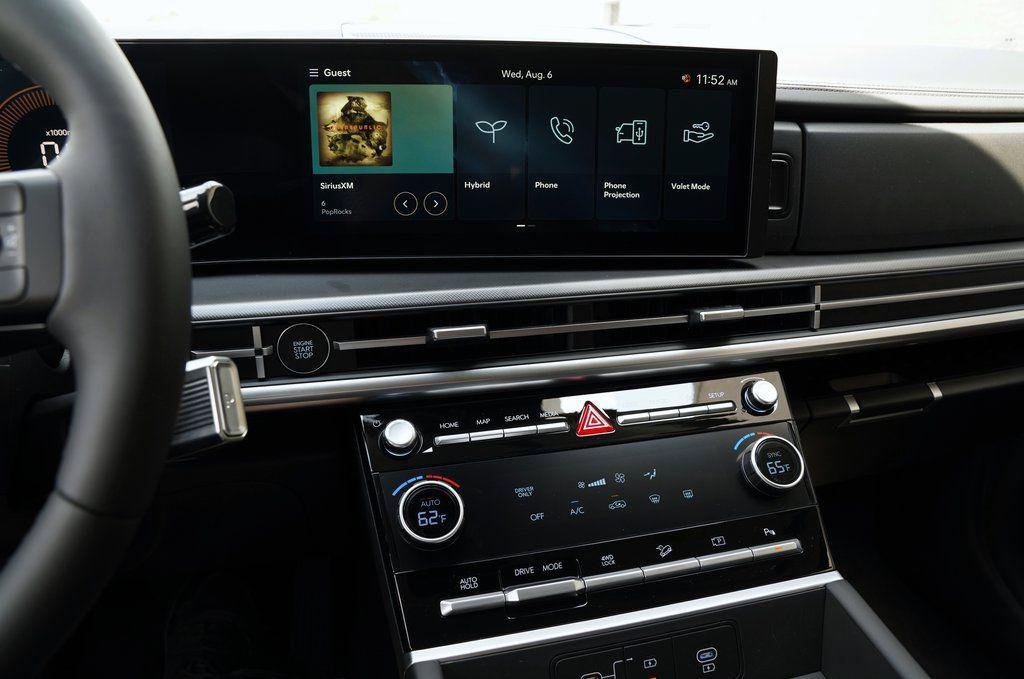 New 2026 Phantom Black Hyundai SE image 13