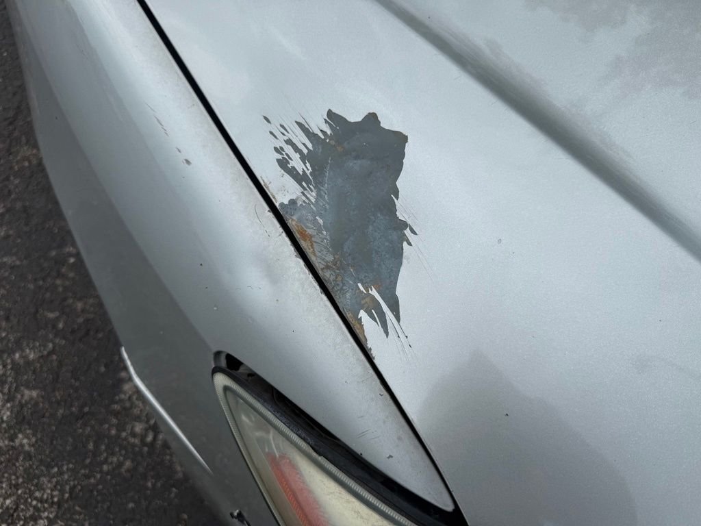 Used 2003 Silver Toyota LE image 7