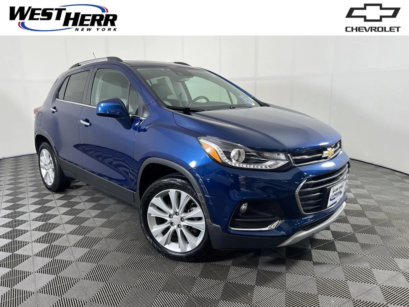 Used 2019 Pacific Blue Metallic Chevrolet Premier image 1