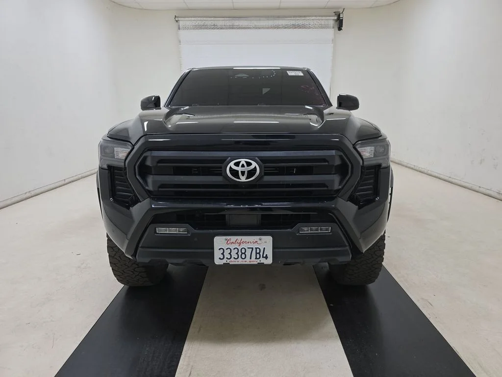 Used 2024 Toyota Tacoma SR5 with VIN 3TMLB5JN8RM041002 for sale in Kansas City