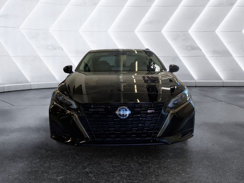 Used 2024 Black Nissan 2.5 SR image 2