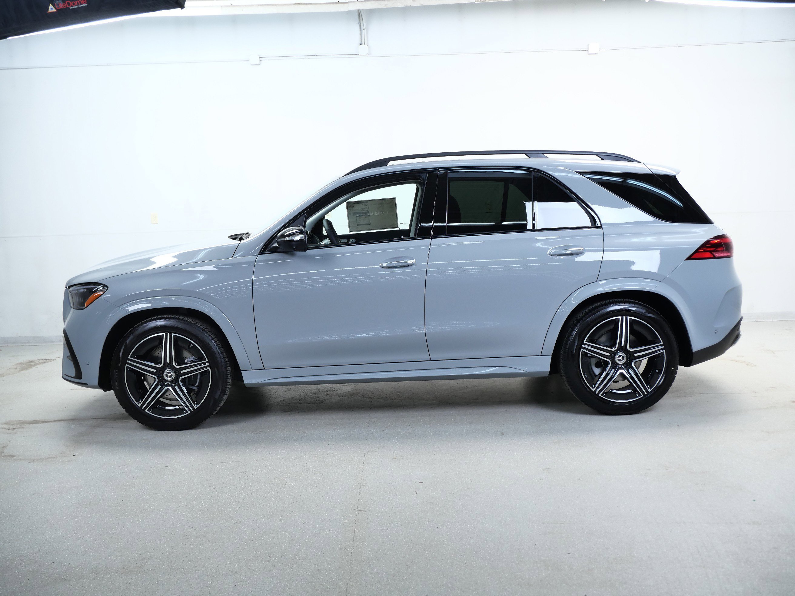New 2026 MANUFAKTUR Alpine Grey Mercedes-Benz GLE 350 image 5