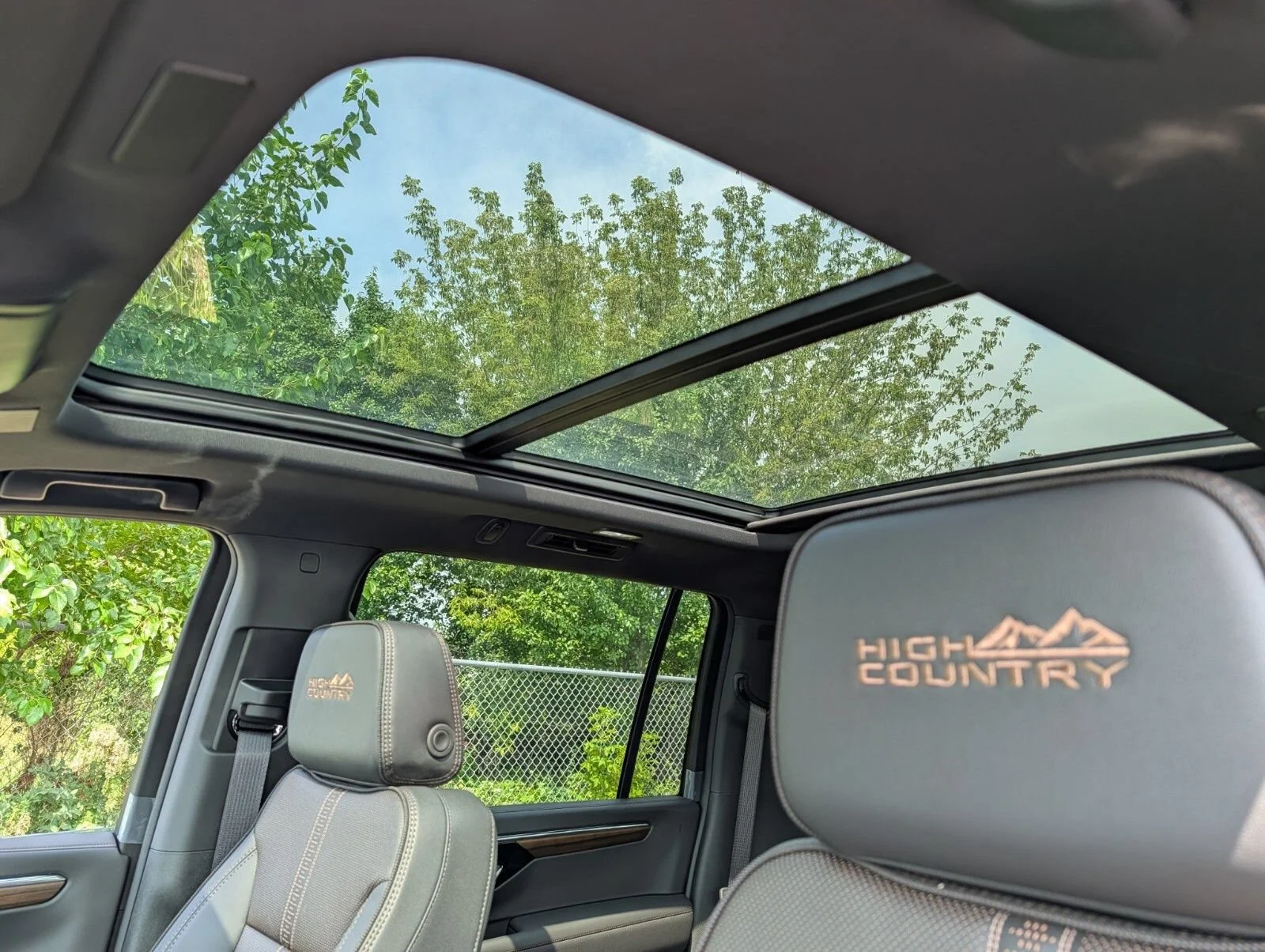 New 2026 Polar White Tricoat Chevrolet High Country image 6