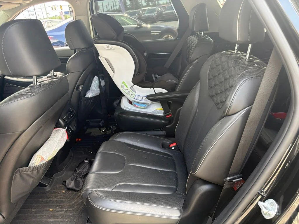 Used 2021 Black Hyundai Limited image 8