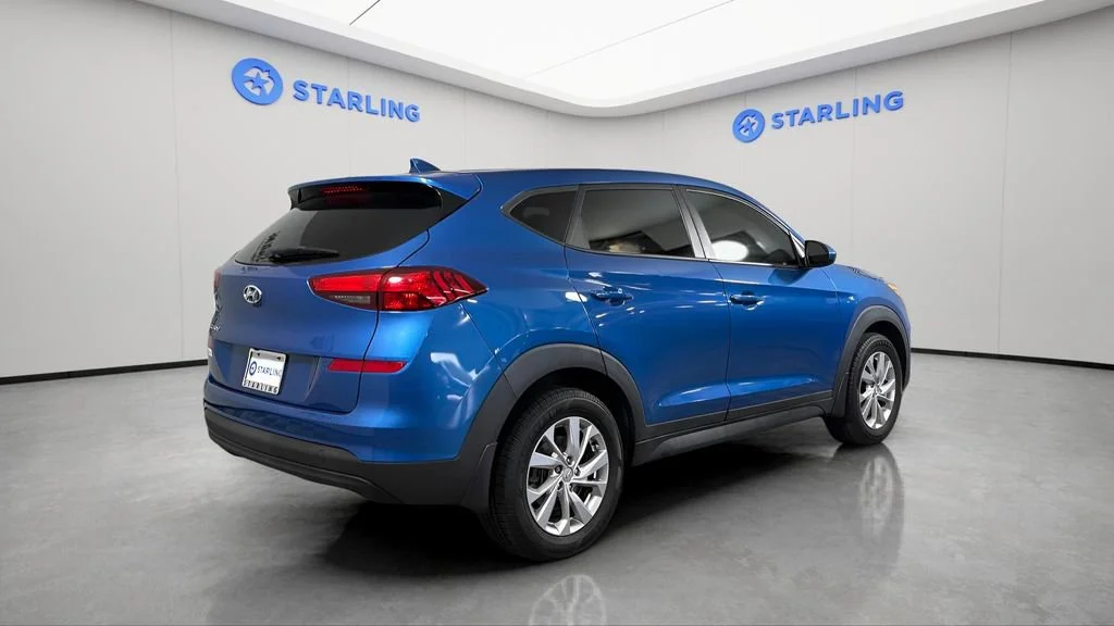 Used 2019 Blue Hyundai SE image 10