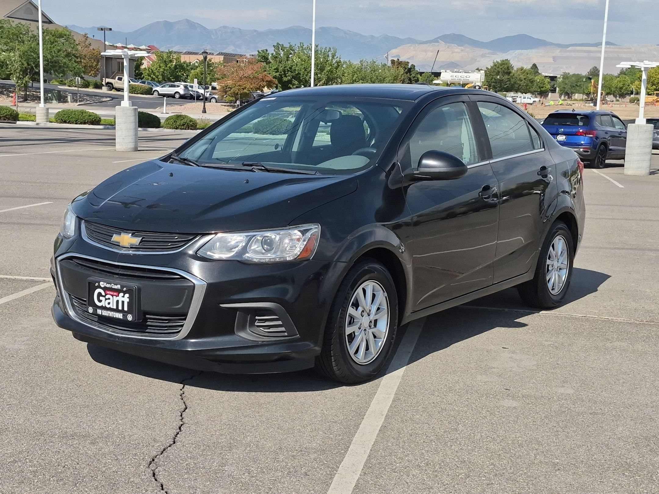 Used 2020 Mosaic Black Metallic Chevrolet LT image 8