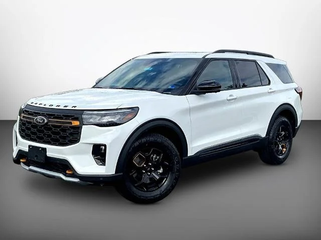 New 2026 Star White Metallic Tri-Coat Ford Tremor® image 35