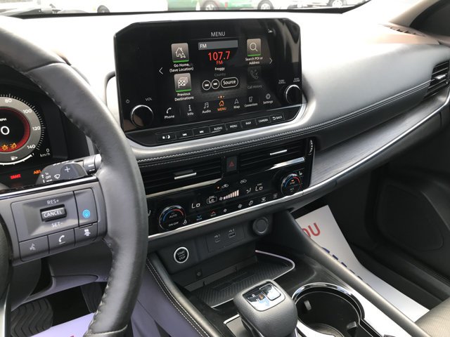 Certified Used 2021 Boulder Gray Pearl Nissan Platinum image 17