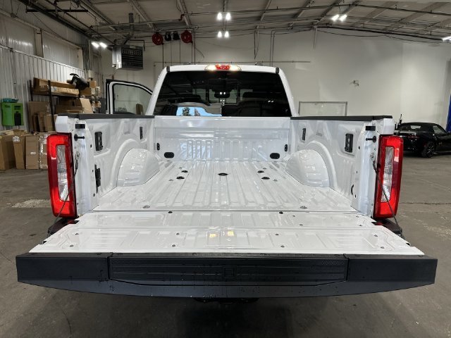 New 2027 White Ford XLT image 25