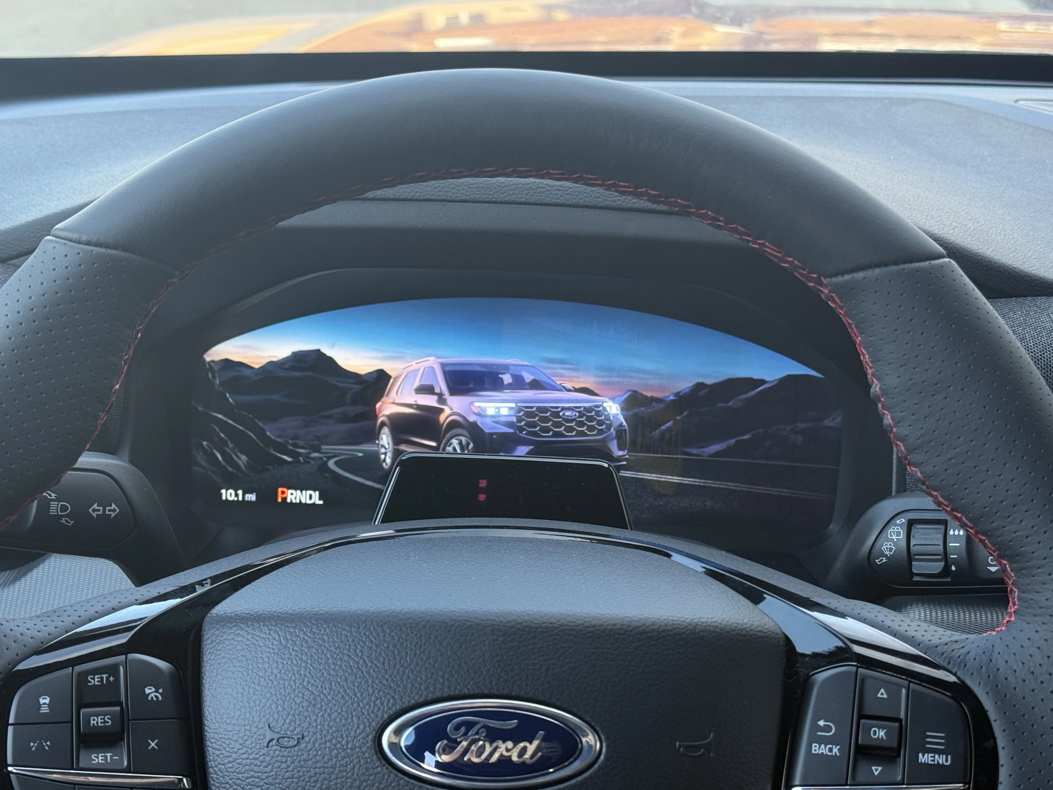 2026 Ford Explorer ST-Line - Photo 15