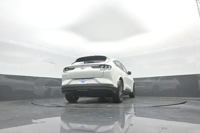New 2026 Star White Metallic Tri-coat Ford Premium image 38