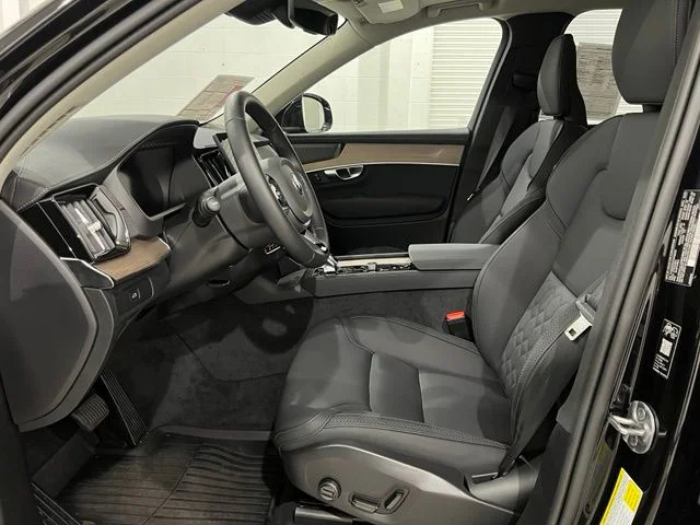 2026 Volvo XC90 Plus - Photo 9