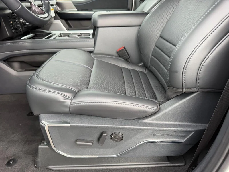 New 2026 Star White Metallic Tri-Coat Ford F-250® Platinum® image 19