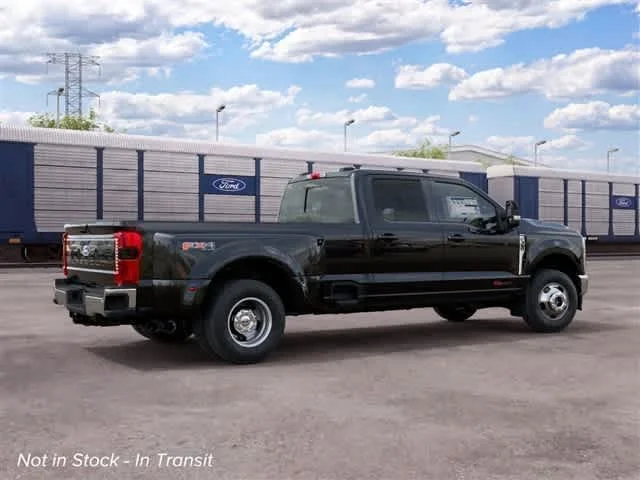 New 2027 Agate Black Metallic Ford LARIAT image 6