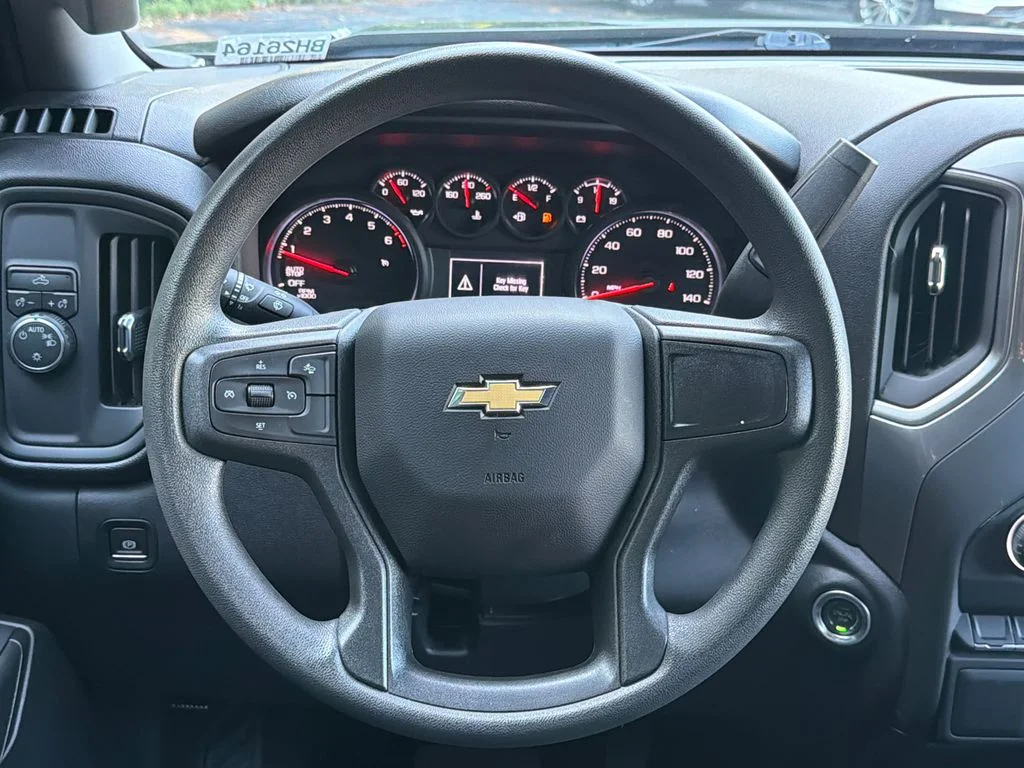 Used 2025 Black Chevrolet Custom image 23