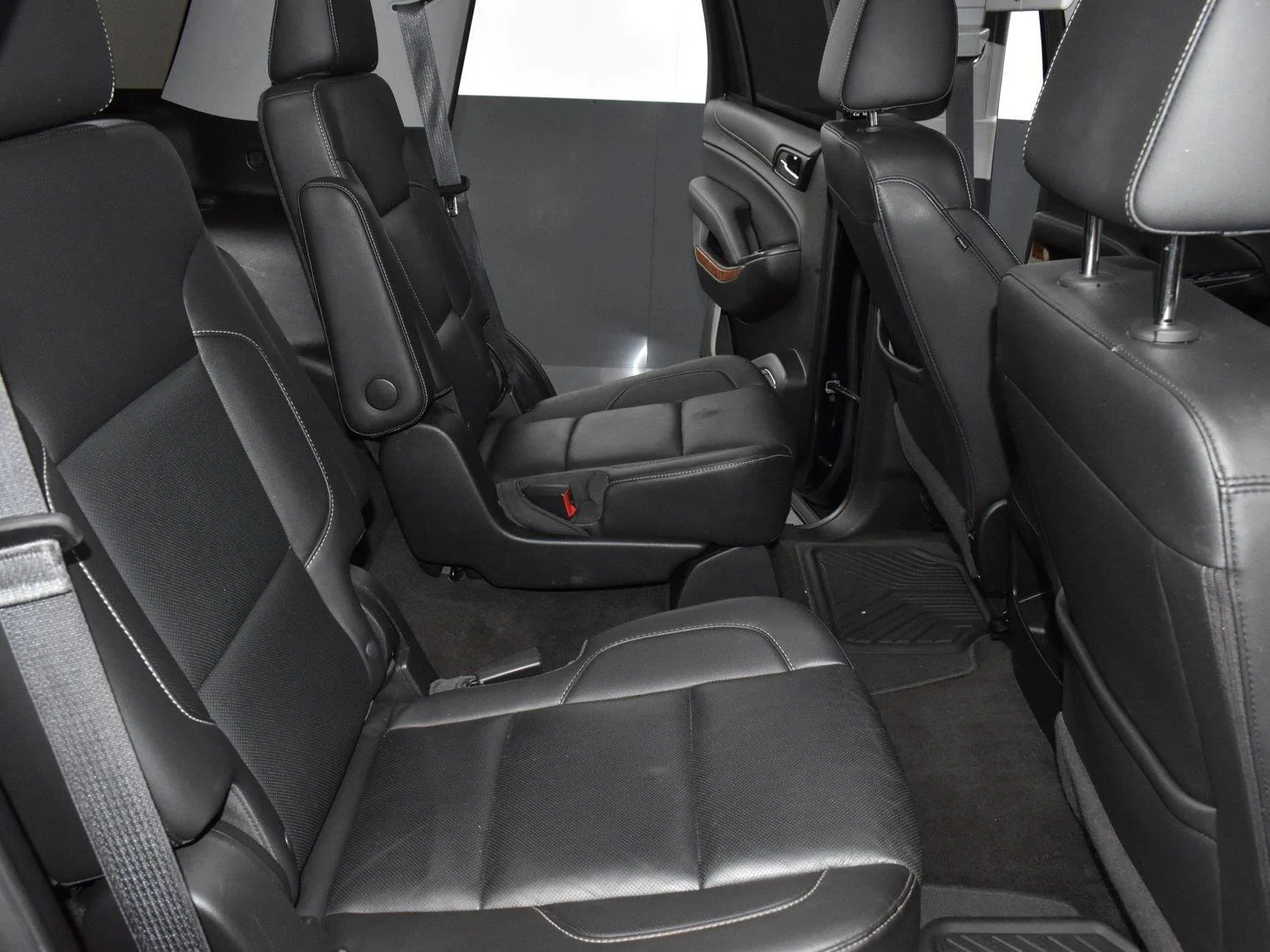 Used 2018 Black Chevrolet Premier image 35
