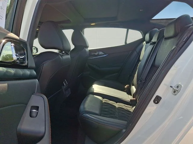 Used 2023 White Nissan SR image 11