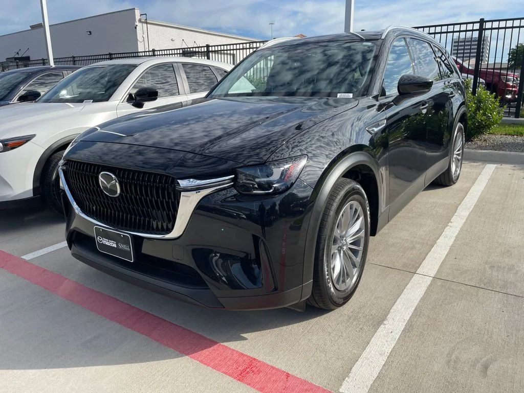 2024 Mazda CX-90 PHEV Preferred Package's photo