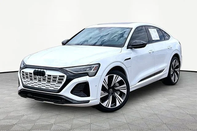 2024 Audi Q8 Sportback e-tron Prestige