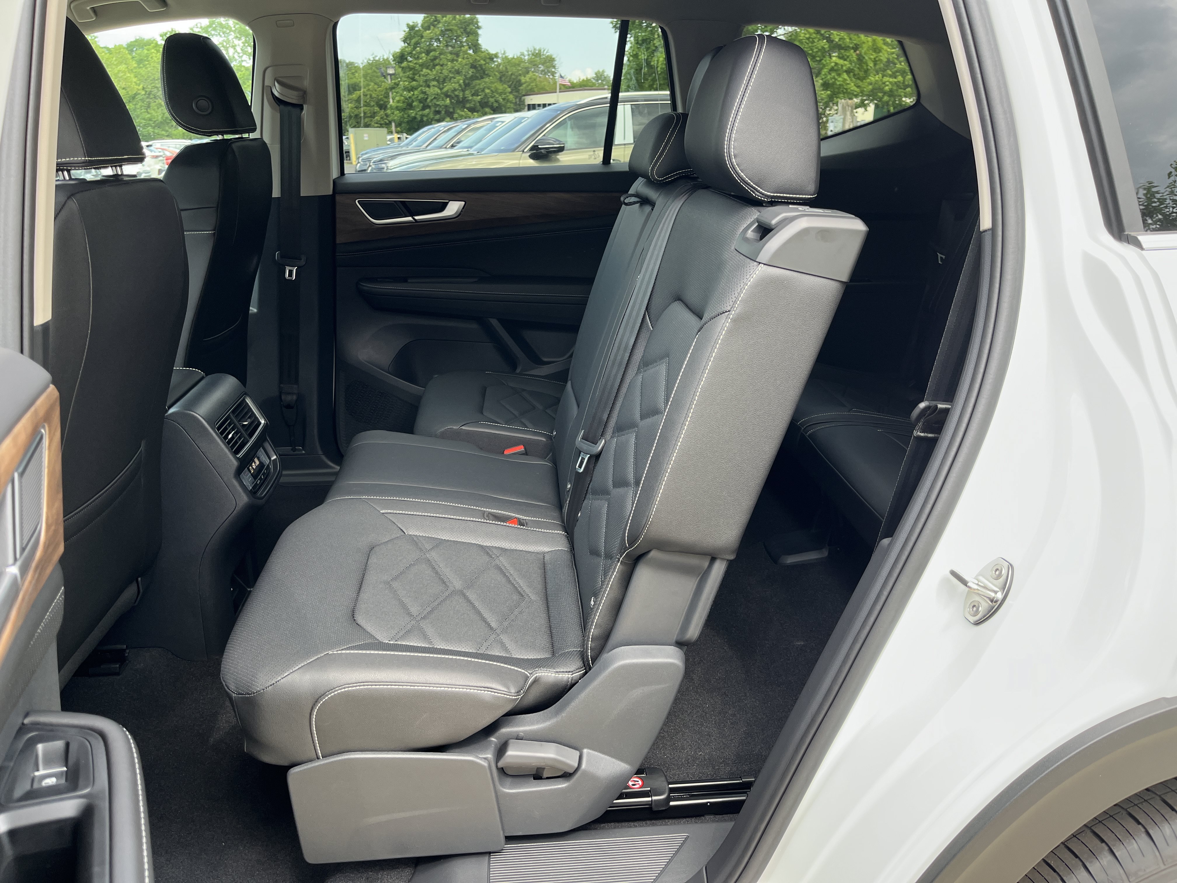 New 2026 Opal White Pearl Volkswagen 2.0T SE image 20