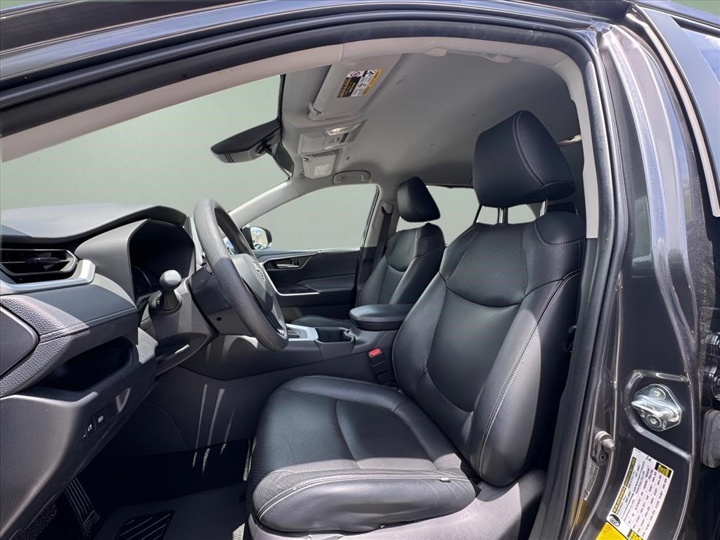 Used 2025 Magnetic Gray Metallic Toyota XLE image 18