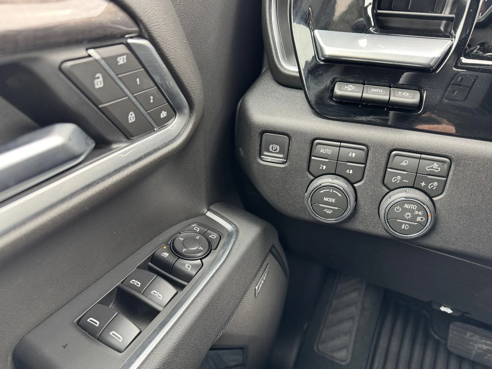 2026 Chevrolet Silverado 1500 LTZ - Photo 14