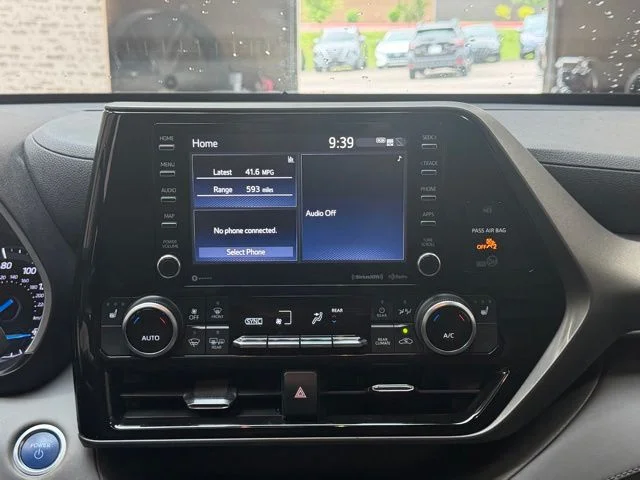Used 2021 Gray Toyota XLE image 14