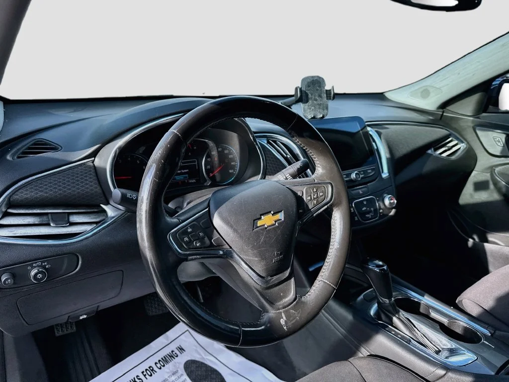 Used 2017 Blue Chevrolet LT image 9