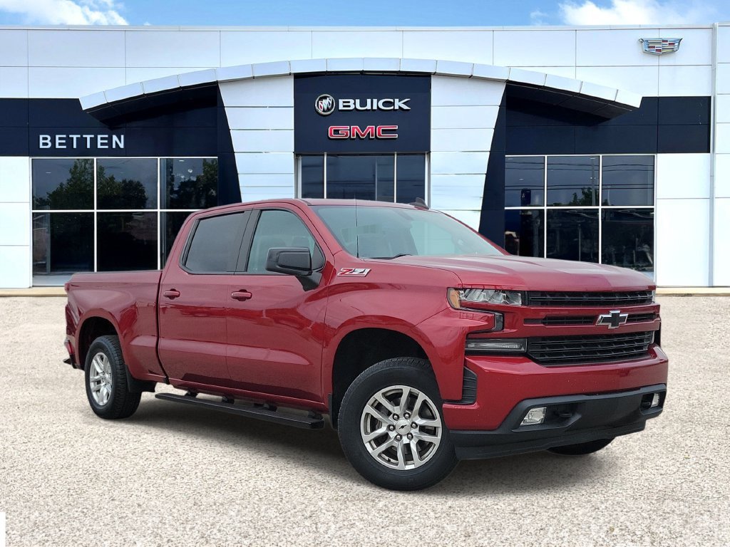 Used 2019 CAJUN RED TINTCOAT Chevrolet RST image 1