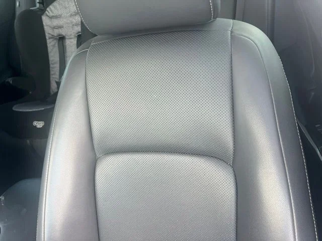 Used 2018 White Lexus 300 image 31