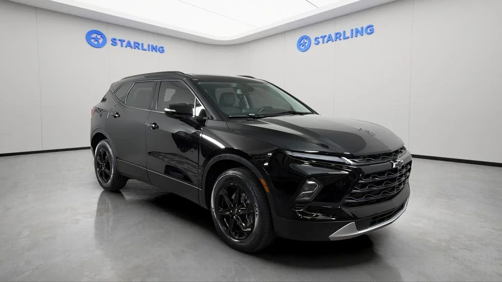 Used 2023 Black Chevrolet 3LT image 14