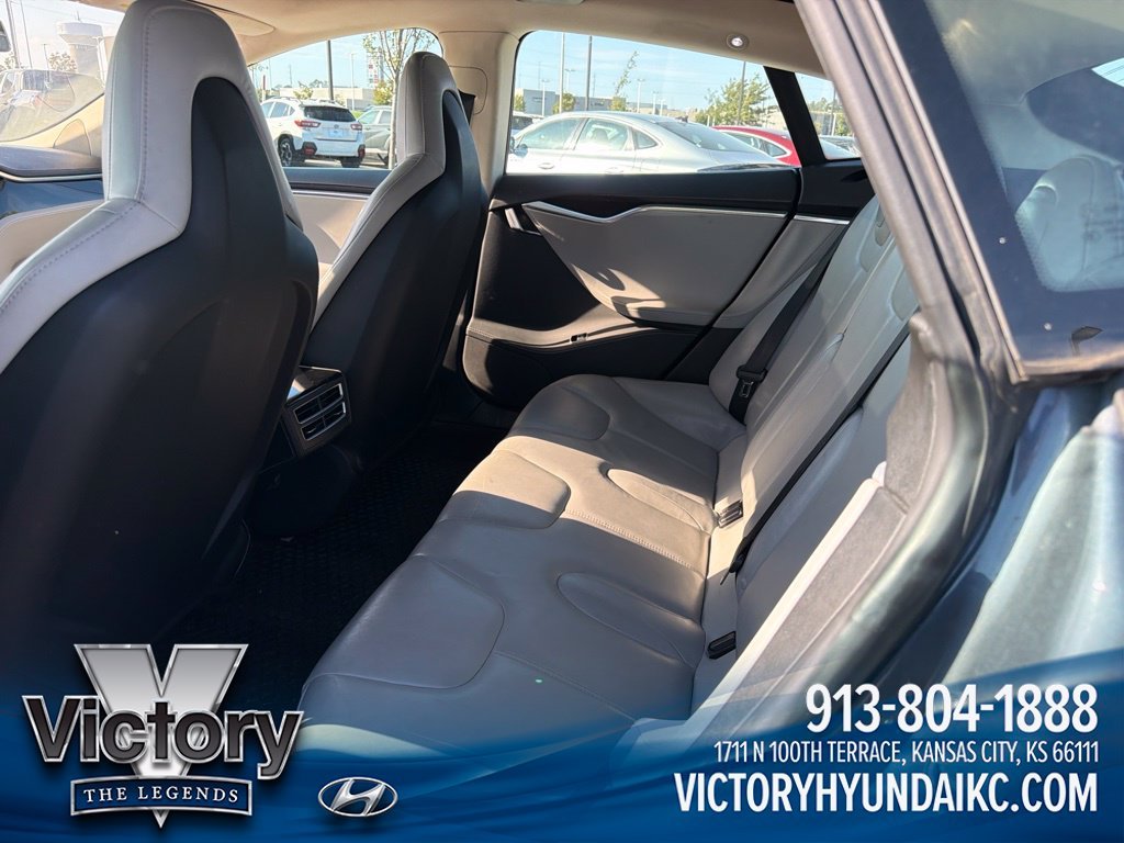 Used 2014  Tesla Base image 9