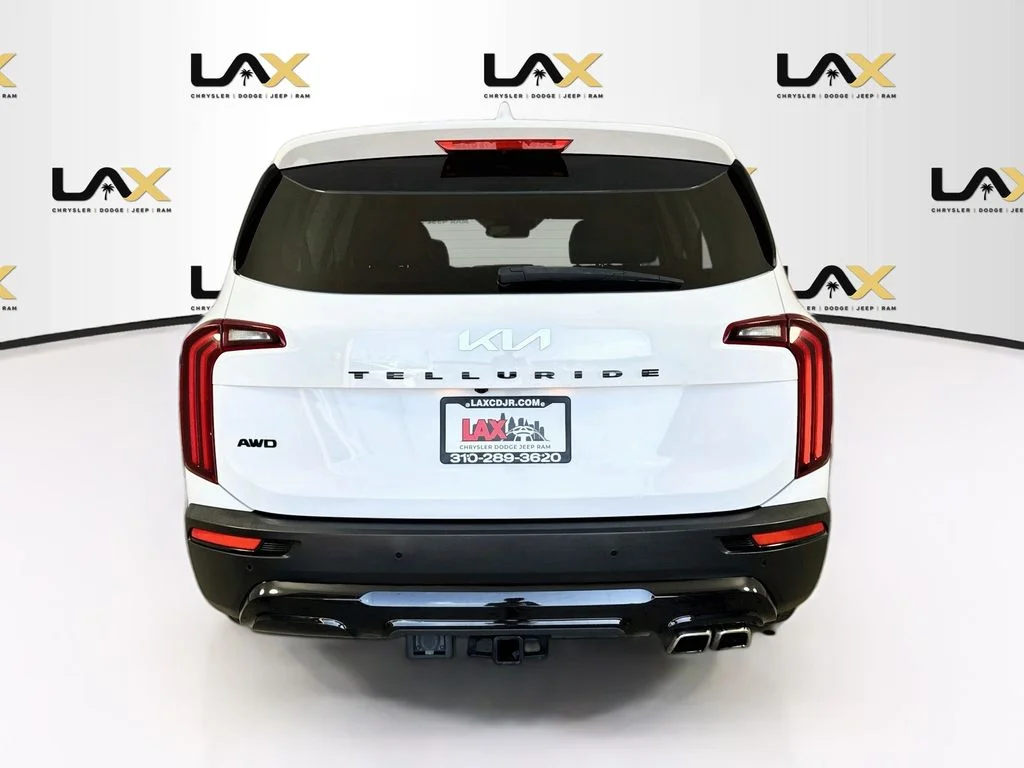 Used 2022 White Kia SX image 6