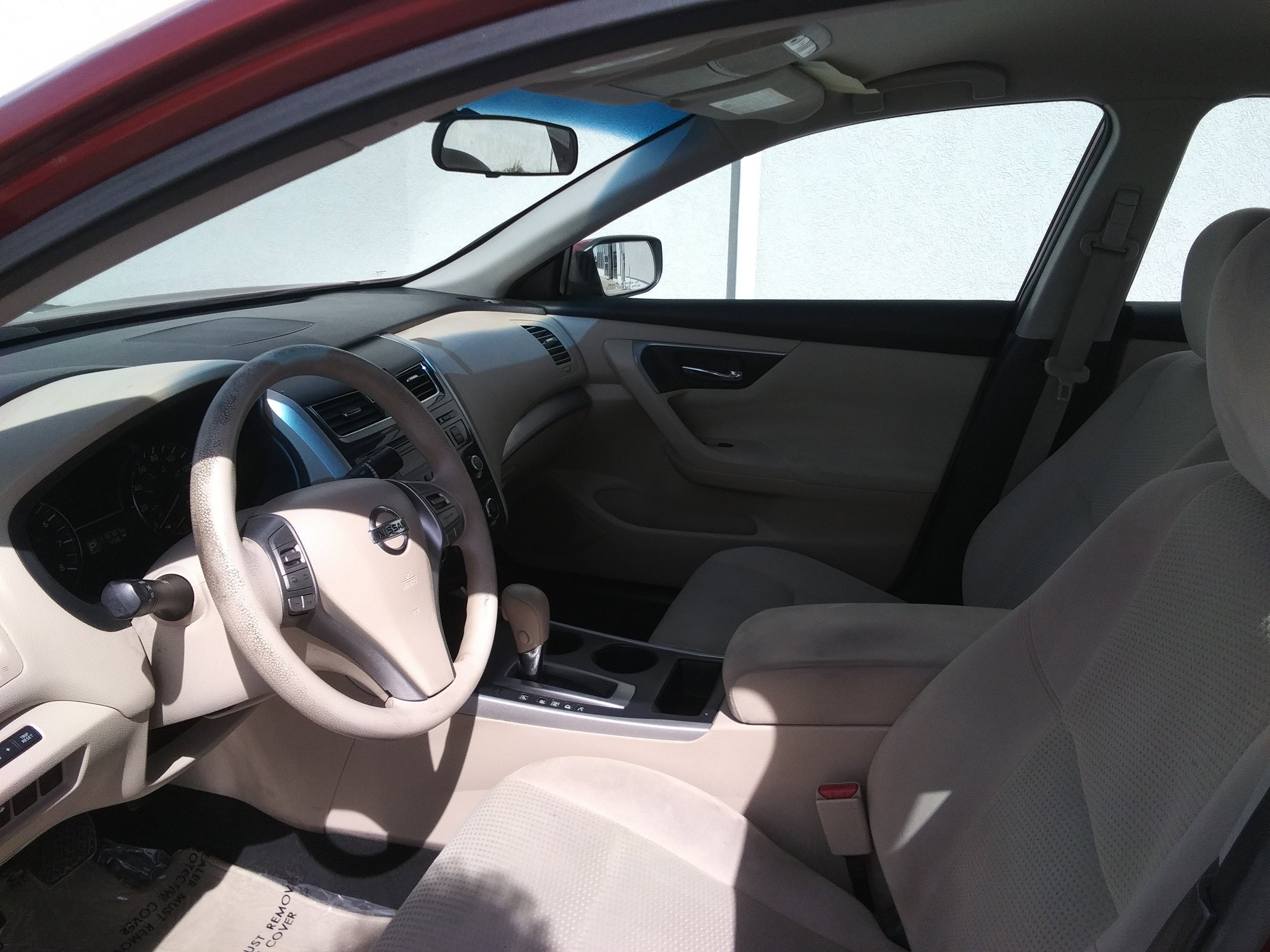 Used 2015 Red Nissan 2.5 S image 11