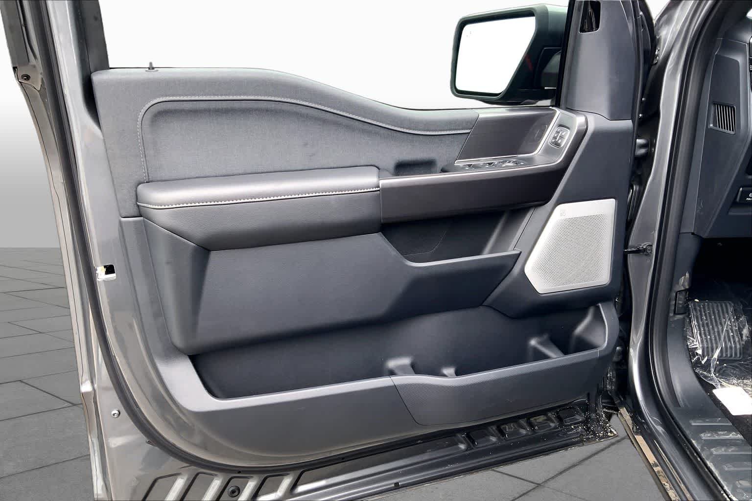 New 2026 Carbonized Gray Metallic Ford Lariat® image 8