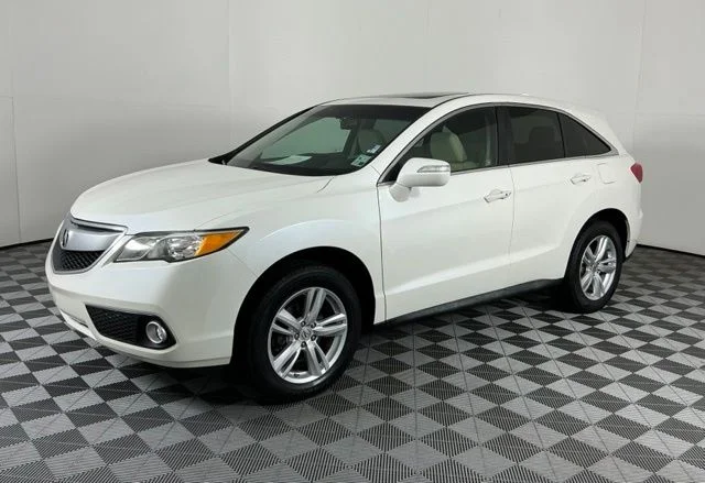 Used 2013 White Diamond Pearl Acura Technology Package image 4