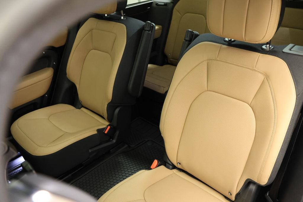 2026 Land Rover Defender V8 - Photo 35