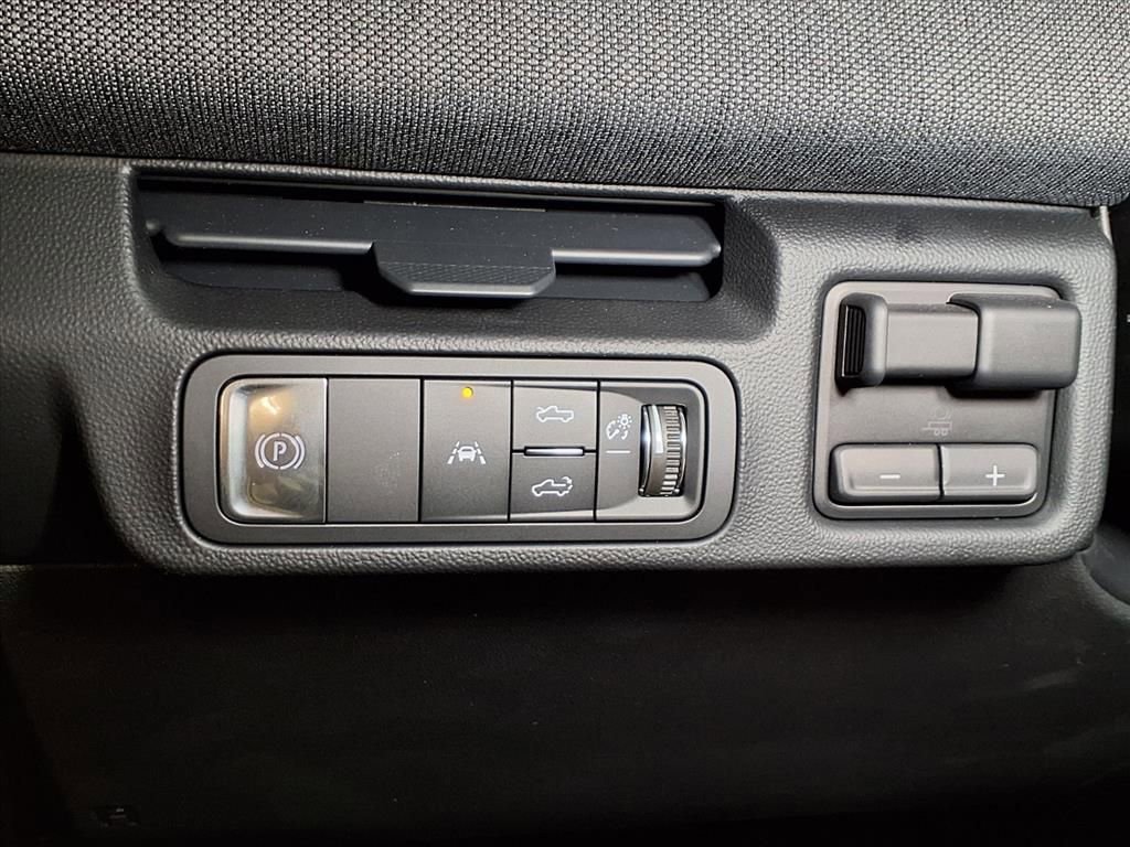 2026 GMC Sierra EV Elevation - Photo 17