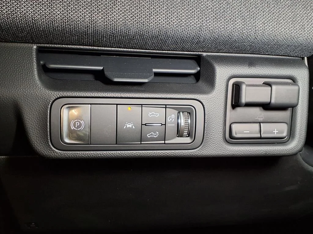 2026 GMC Sierra EV Elevation - Photo 17