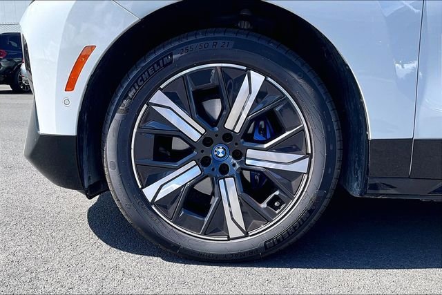 2025 BMW iX 50 - Photo 8